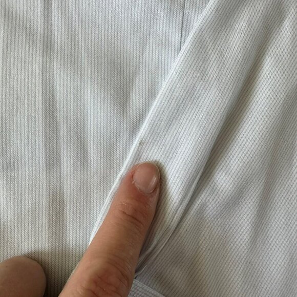 Brooks Brothers Women's Fitted Non-Iron Stretch Shirt Size 12  White Blue Stripe - Picture 2 of 9